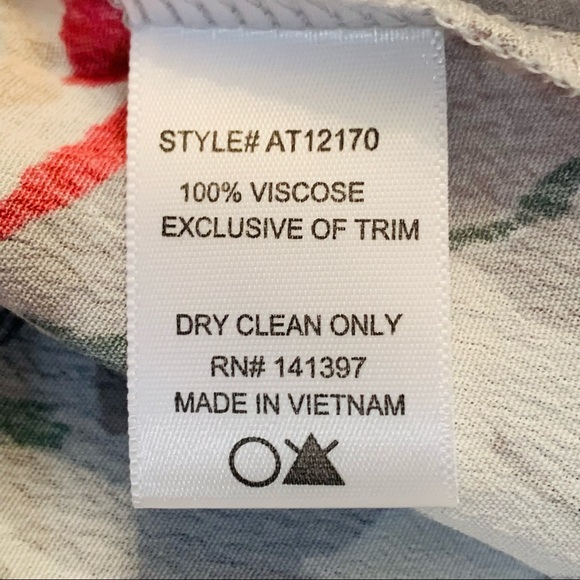 Astr The Label Floral Top in Gray with Off the Shoulder Styling sz M - Picture 8 of 12